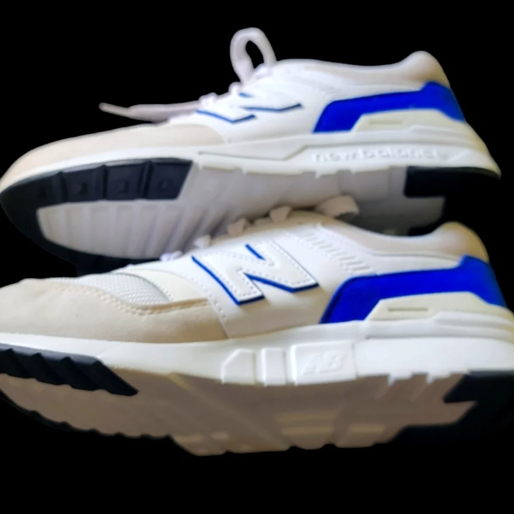 Men/Big Kid Size 7 Moonbeam/Team Royal New Balance 997H. New Without Tags/Box